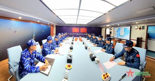 Cảnh sát biển hai nước Việt Nam - Trung Quốc tuần tra liên hợp trên vùng biển lân cận đường phân định vịnh Bắc Bộ
